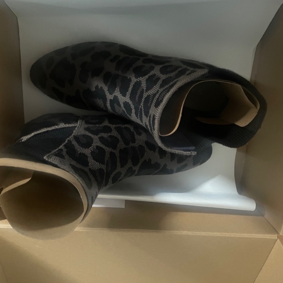 Rothy's - The Classic Boot - Cool Cat size 7.5 - Picture 3 of 6